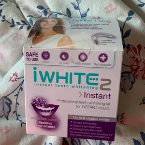 iWhite tandblekning  - Har använt två stycken så finns alltså 4 par kvar! Köpt för 200kr