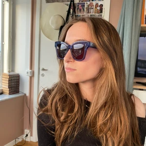 Chimi #005 Acai - Använda fåtal gånger, jättefint skick. Färgen Acai i modell #005 med mörkt glas. 