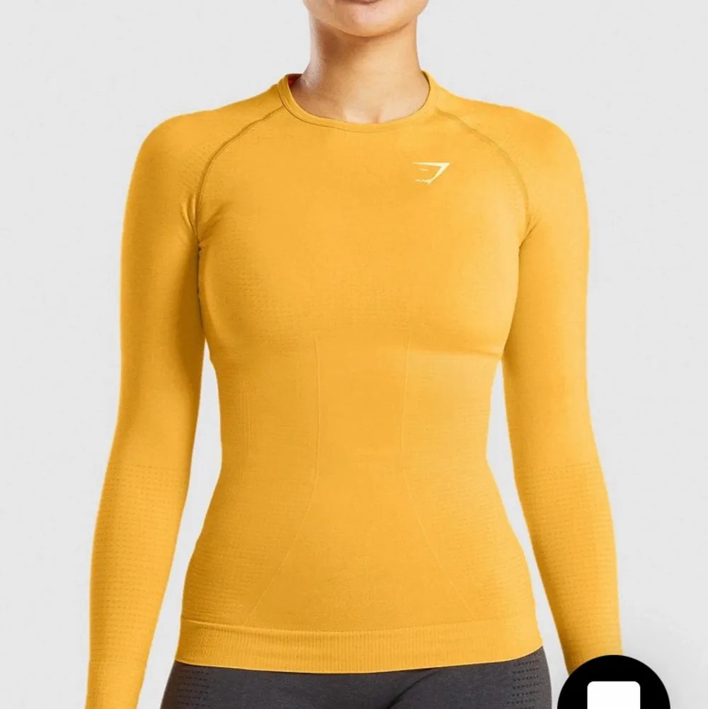 En träningströja från gymshark i bra skick💛. Övrigt.