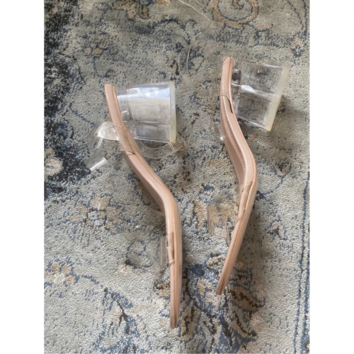 Genomskinliga klackskor - 91