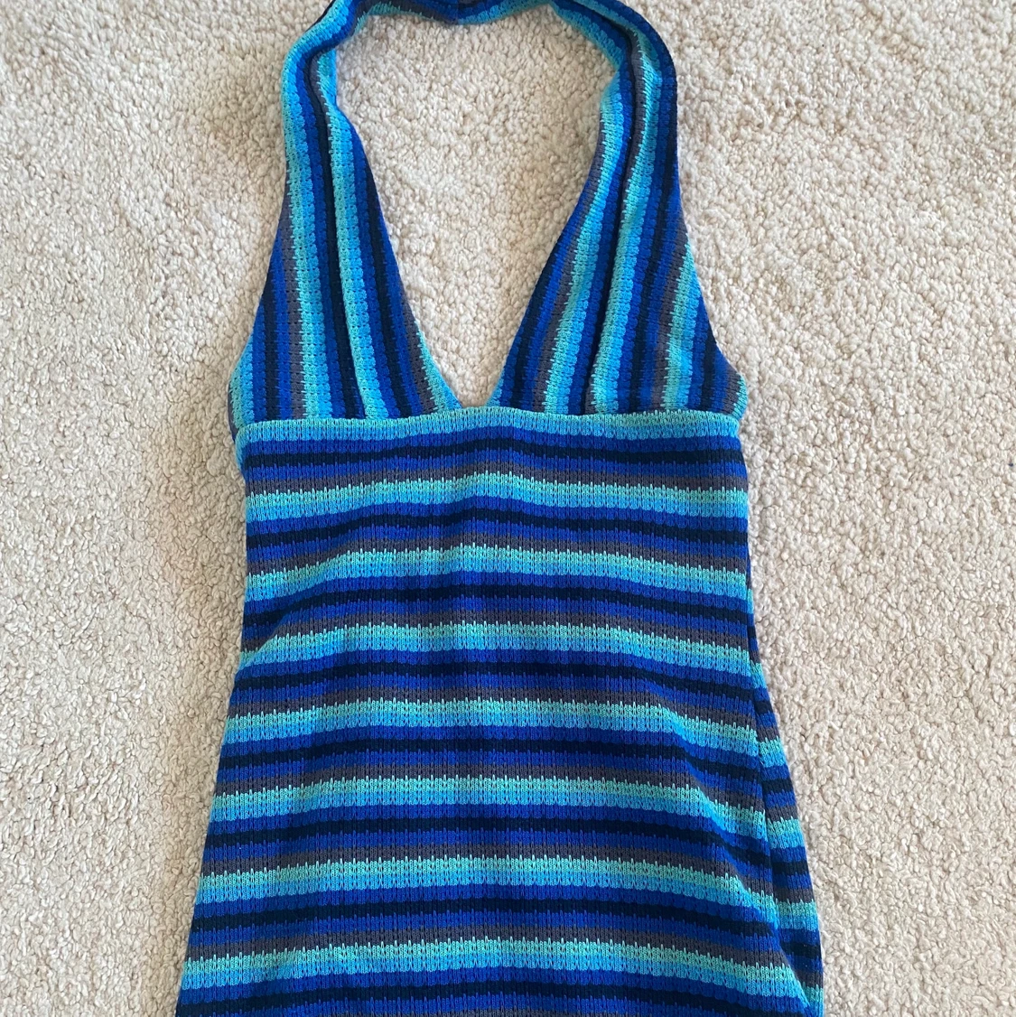 Halterneck klänning