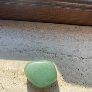 Grön aventurin, kristall - Grön aventurin kristall! Den är såklart äkta! Frakt diskuteras vid köp.❤️❤️🥰✨