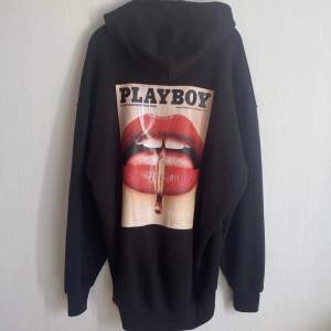 Oversized hoodie från PlayboyXMissguided. Supermysigt tyg. Knappt använd.✨🌸