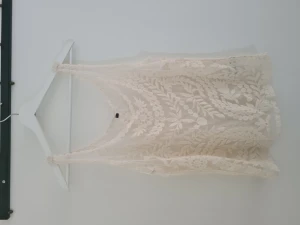 Romantisk topp - Söt tunn topp. Stl M.  Fint skick.