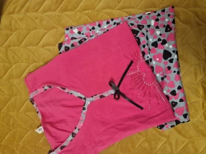 Bomull pyjama - Pure cotton pajama with short pants. Knälängd,helt nytt