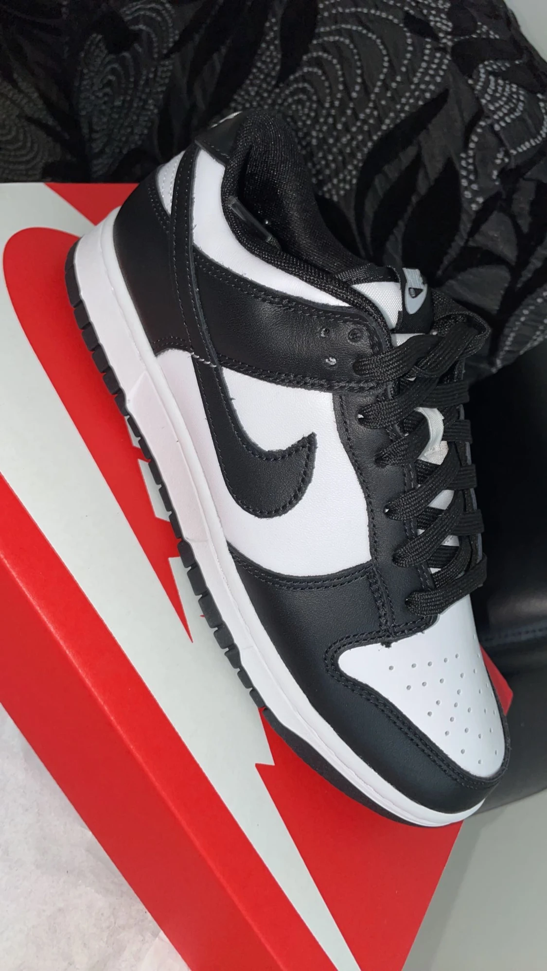 Nike Dunk Low Retro White Black  - 90