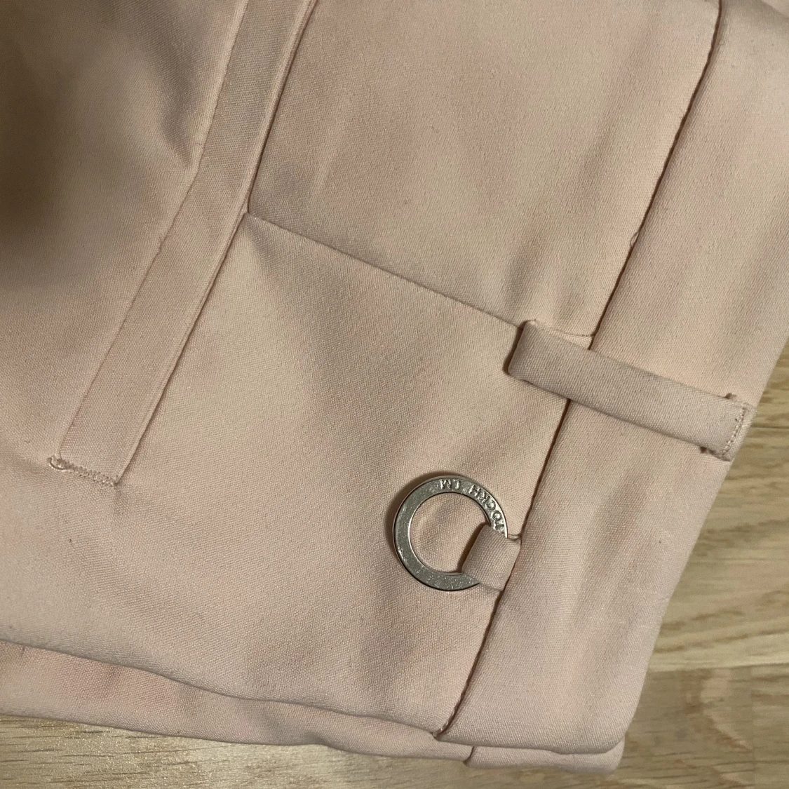 Ljusrosa kostymbyxor  - 90