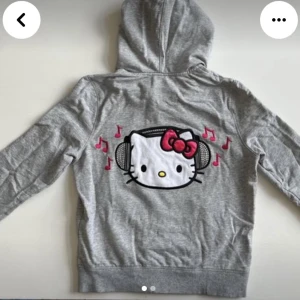 Hello Kitty Kofta - I bra skick, storlek 160/xs, möts upp i Stockholm
