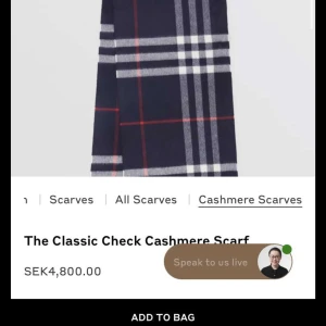 Halsduk från burberry  - Halsduk i färgen navy från burberry i utmärkt skick. Inget äkthetsbevis finns.  Kan sänka priset vid snabb affär 