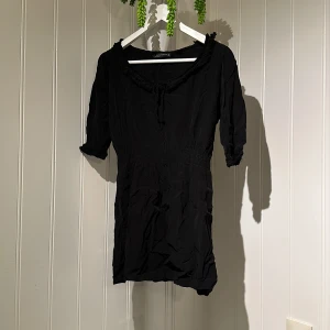 Blus - Superfin lite längre blus från Zara  Använd fåtal gånger  OBS! Jag står inte för frakten 