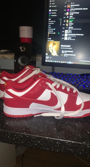 Nike dunks - Finns kvitto box verifiering,använda en gång men dem passade inte mig 