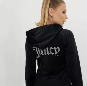 Juicy couture hoodie/kofta - Storlek M 500 eller bud. Helt ny. Använd Max 2 gånger 