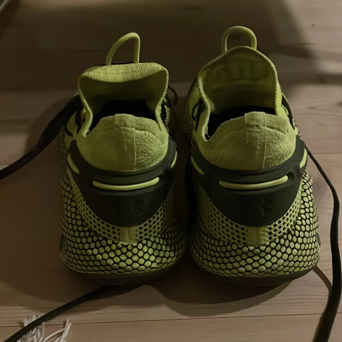 Basketskor Under Armour - 90