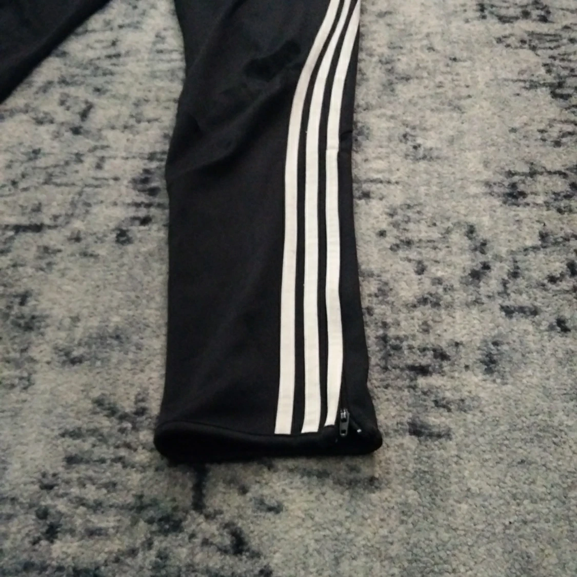 Adidas byxor med dragkedja - 91
