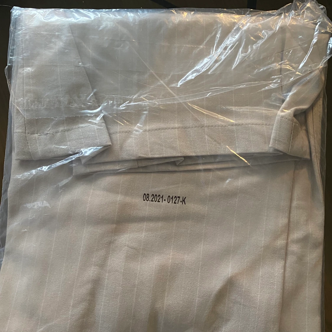 Beigefärgade kostymbyxor - 91