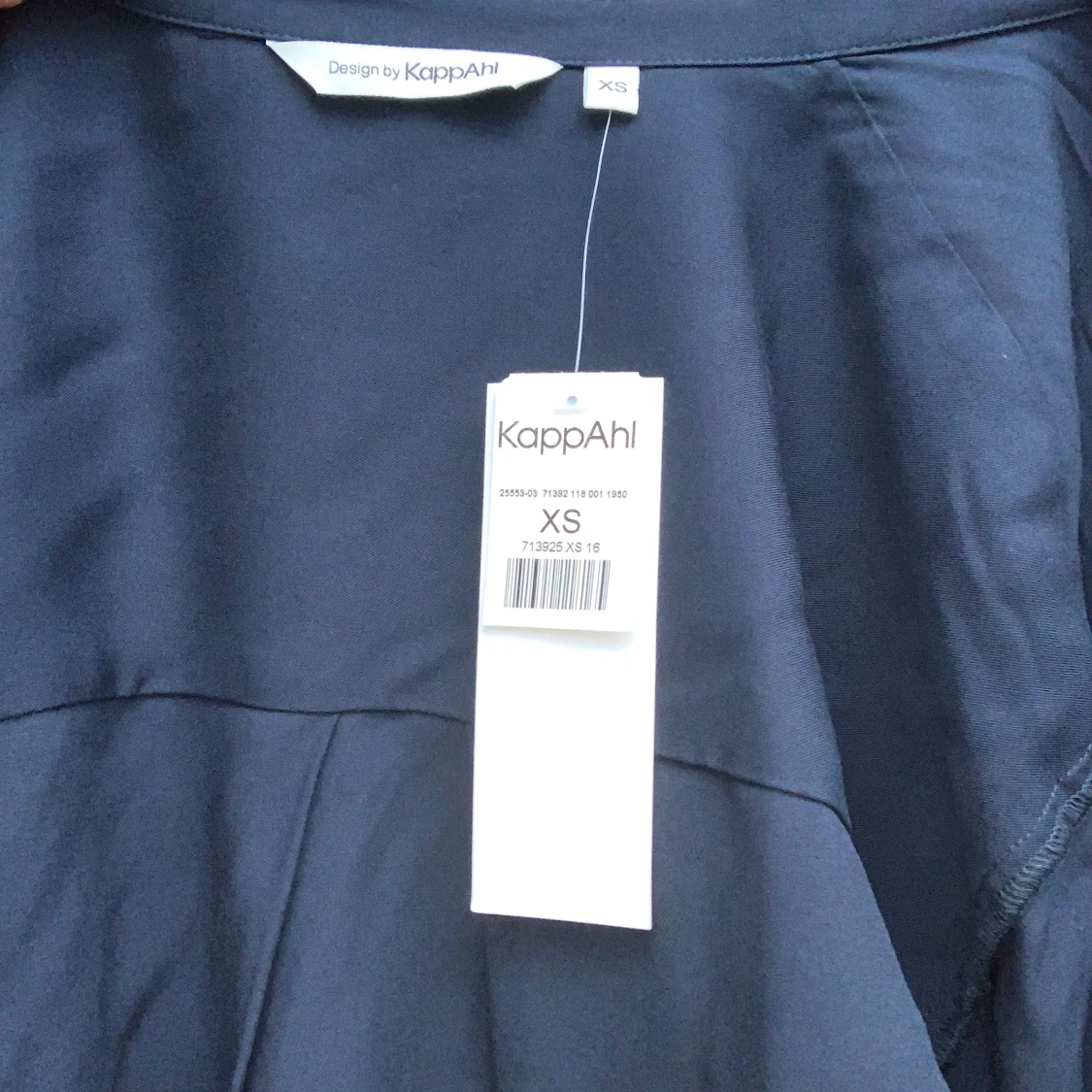 Ny mörkblå skjorta - 90