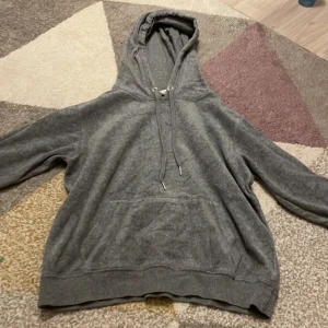 Hoodie  - Helt ny aldrig använt 