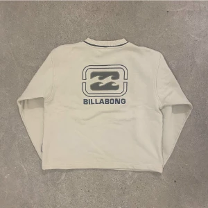 Billabong kofta - Köptes här på Plick men kommer inte till användning. (Foton från förra säljaren) 