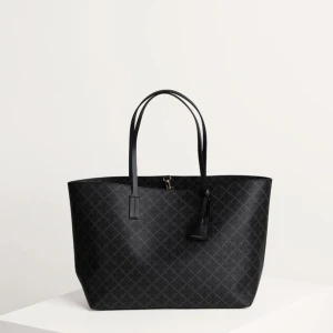 Äkta marlene Birger väska  - Säljer min klassiska marlene Birger väska i stor (Abigail printed Tote jag). Endast använd en gång, finns inget slitage alls!  Många intresserade köp direkt 1500:-