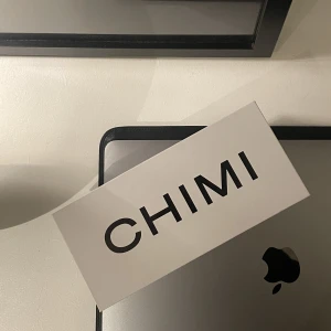 CHIMI solglasögon  -  Chimi solglasögon i modellen 004, bruna med svart glas. (Slutsålda/Ute ur sortimentet). Skicket är bra utan tydliga defekter. Nypris ≈ 1200kr. Skriv privat vid frågor eller funderingar!