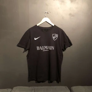 Djurgården Balmain Stockholm  - Finns i flera storlekar 