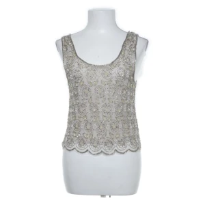 Fest linne - Massor av pärlor och detaljer!