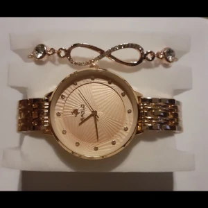 Okej  -  Den klockan är ny och den kostar 250 kr 