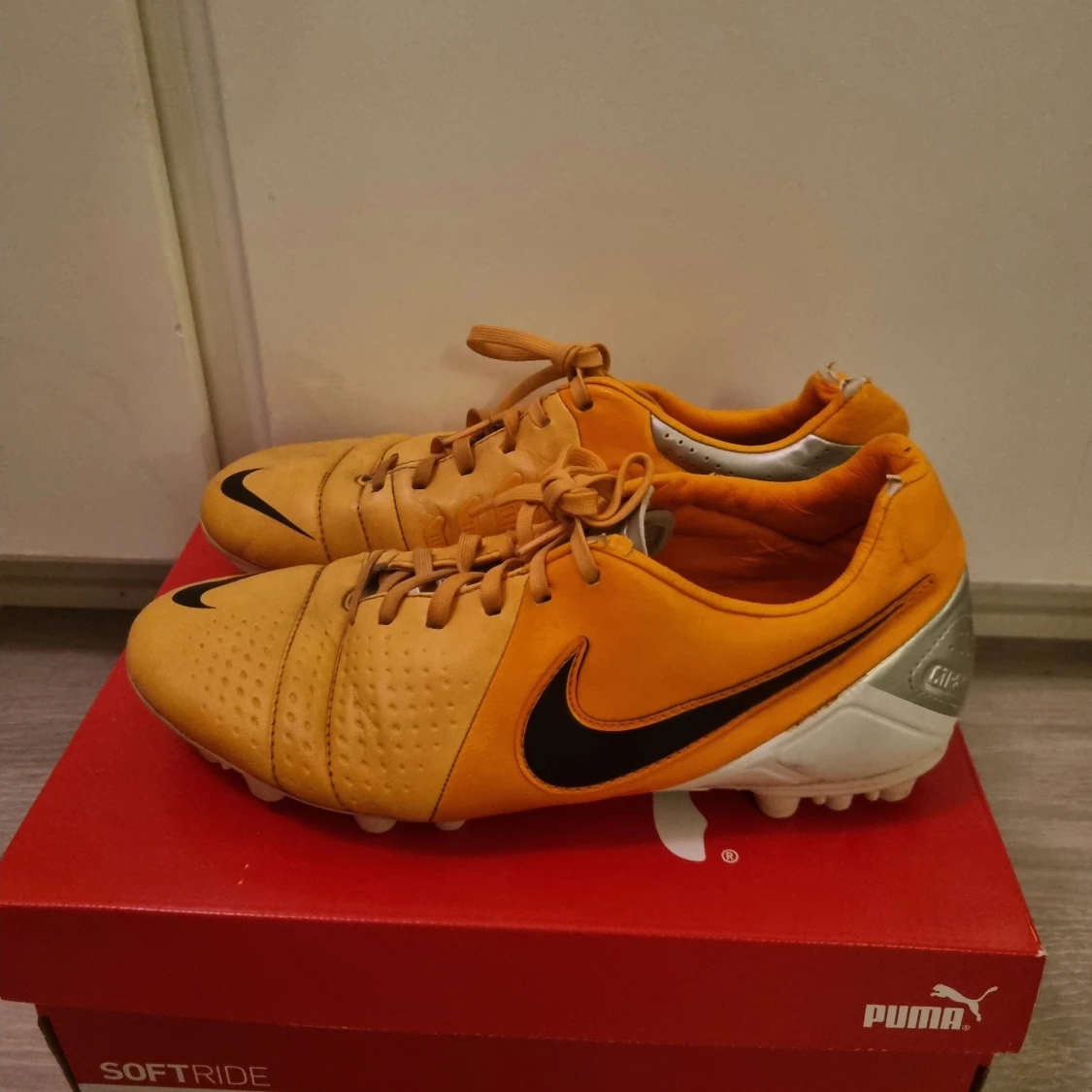Fotbollsskor - 90