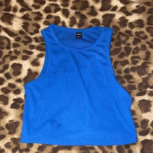 Blå topp - Blå topp från shein i bra skick nästan oanvänd 