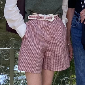 Vintage shorts - Supercoola shorts köpta vintage i Paris. Är i jättebra skick och säljer bara för att de tyvärr blivit för små…