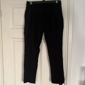Mjuka kostymbyxor - Mjuka kostymbyxor från lager 157. Knappt använda. Strl M