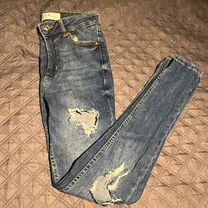 Jeans - Stretchiga jeans från Primemark, använd 2 gånger. I mycket gott skick 