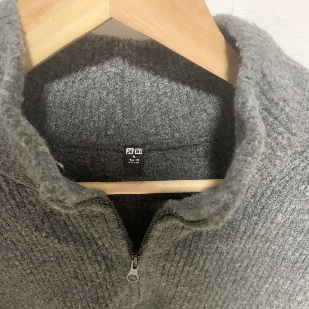 Uniqlo, Half Zip , Grey, 9/10 condition , have been wore before. Feel free to ask questions. Stickat.