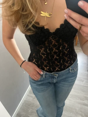 Spets body  - Jätte snygg body! Knappat använd❤️‍🔥 