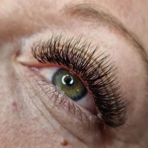 Fransförlängning/ Lash lift + Brow lift - Hej alla 🥰 Jag är en certifierad fransstylist med 3års erfarenhet Välkommen att kontakta mig om du är interreserad i denna behandlingar. 