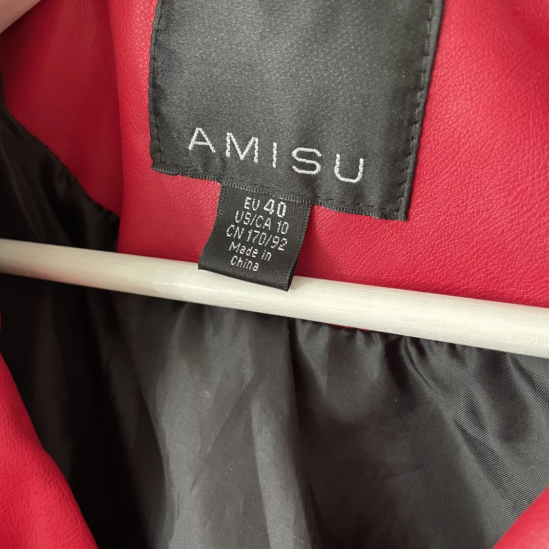 Röd skinnjacka  - 91