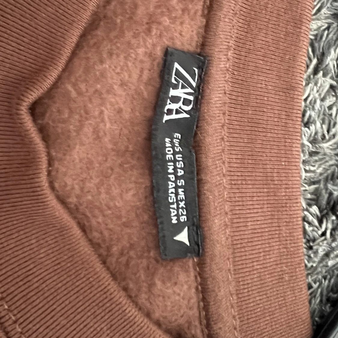 Tjocktröja från Zara - 90