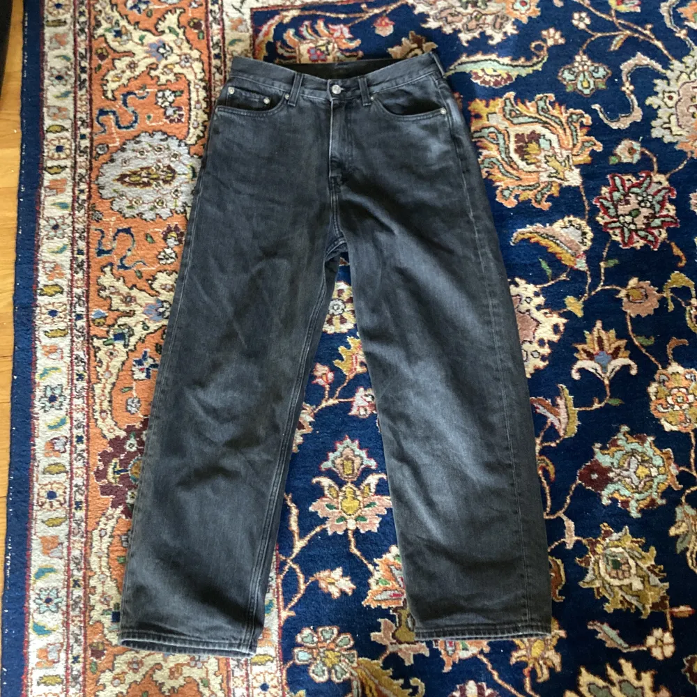 Weekday galaxy jeans. Storlek W27 L30. Skick 8/10. Jeans & Byxor.