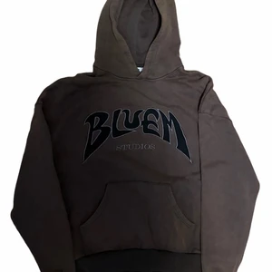 Bleum Studios hoodie - Storlek S | skick - 10/10 | skriv dm om du har några övriga frågor.  
