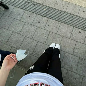 Byxor  - Ett par byxor som liknar kostymbyxor men är inte det dem är super sköna har använt dem några gånger<3