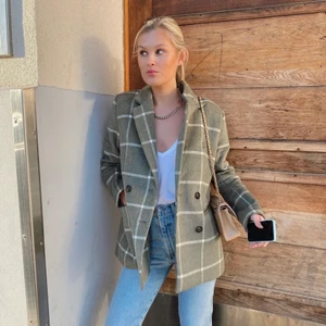 Grön kavaj jacka - Jättefin jacka i kavajmodell i grönt