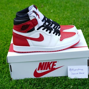 Jordan 1 Retro High OG Heritage - Jordan 1 Retro High OG Heritage  Pris: 2099  Storlek - US 10 / 44  Condition - 10/10  Köp sker via DM   Fraktas över hela Sverige, kan också mötas upp i Skövde