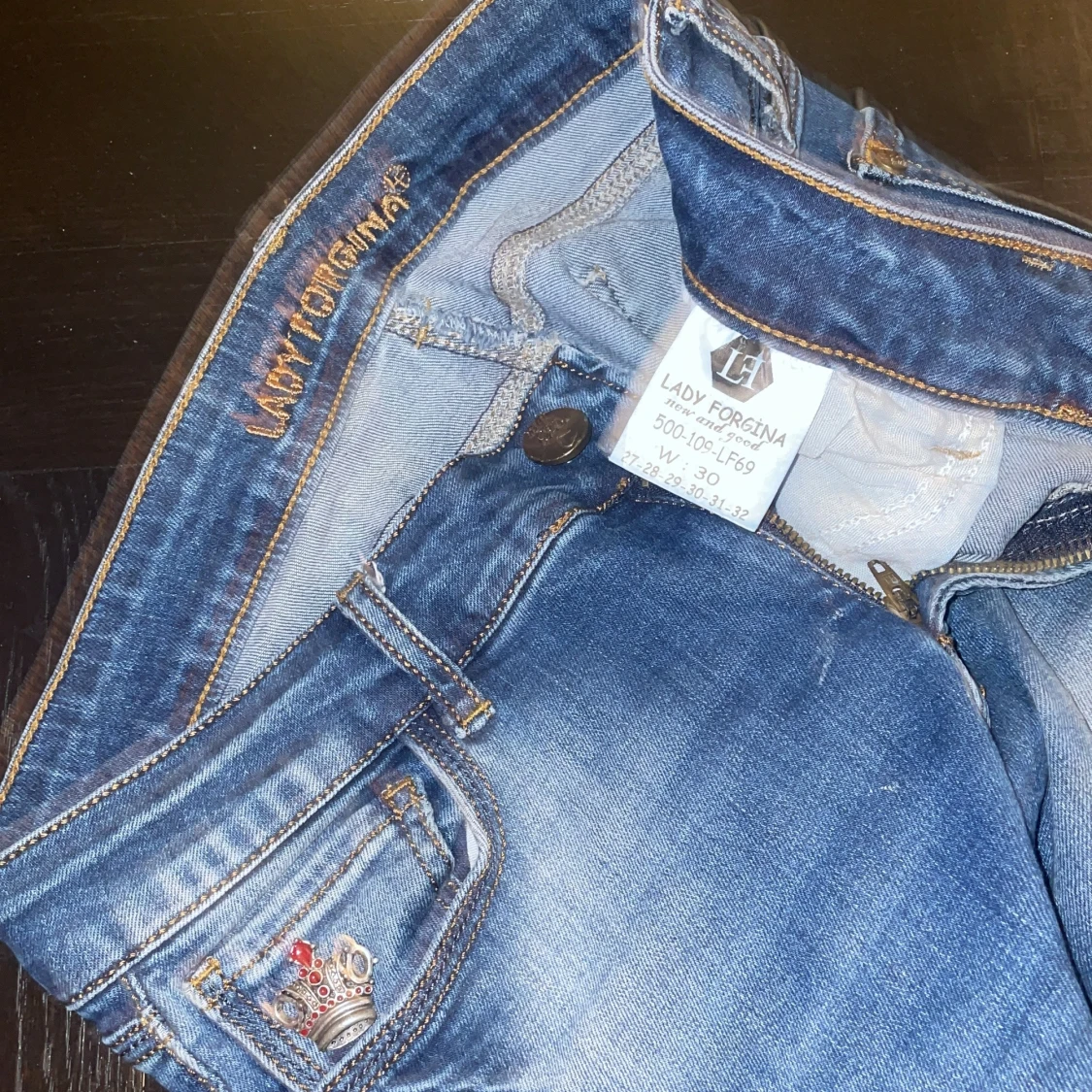 Lådmidjade jeans - 91