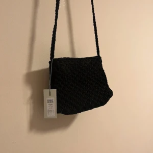 Only väska  - En liten väska, helt ny med lappen på kvar på. Nypris 259,95 kr!