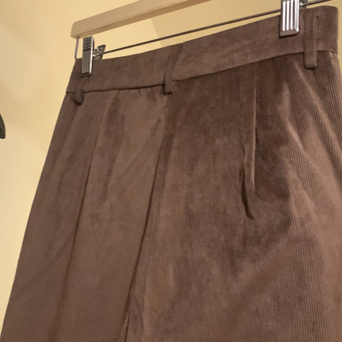 Bruna vida byxor - 91