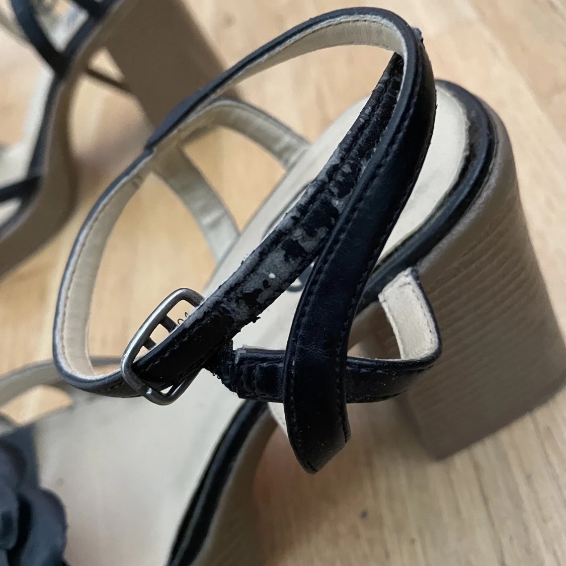 VINTAGE klackskor med blomma  - 91