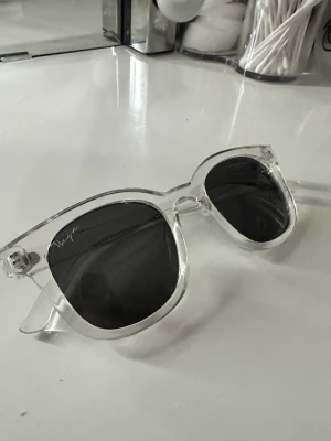 Haga Eyewear solbrillor - Aldrig använda  Väldigt väldigt lika Chimi eyewear Pris INKLUSIVE frakt