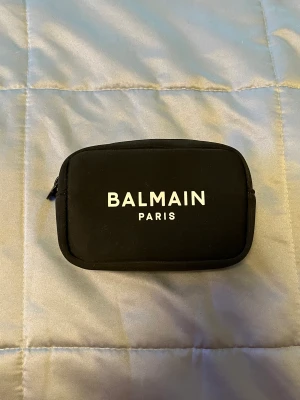 Balmain Necessär  - Nyskick 10/10  Nypris 4500