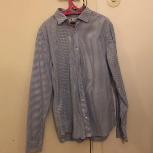 Skjorta slim fit - Slim fit skjorta, storlek L