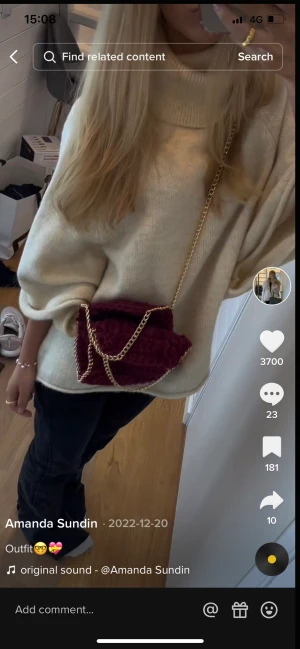 Vinröd väska  - Lägger ut igen pga oseriösa köpare! Säljer denna sjukt fina handvirkade väskan från stazzie remake. Köpt för 500, säljer för 350 plus frakt. Köp direkt för 450!!